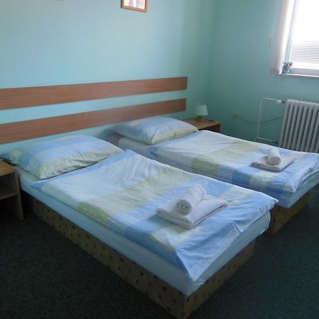 Penzion Premona Nitra Chambre photo